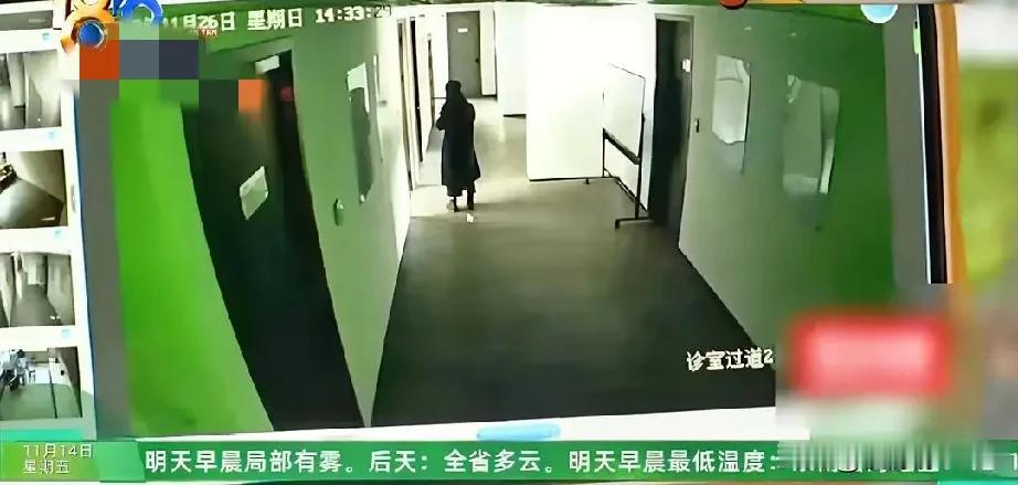 一对婆媳进入厕所，摊上事儿，摊上大事儿了！上完厕所没有关门，水龙头，造成水泡地