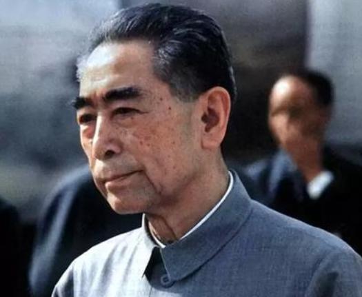 周总理有一次接待外宾时，被外国人有意刁难：您见过世界上最漂亮的女人吗？他是想要