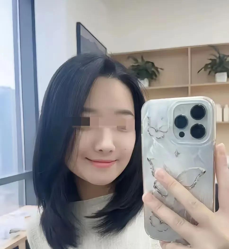 这次海南蛇咬人致死事件，让海南文旅的天都塌了！！好不容易把水果短斤缺两，导游强
