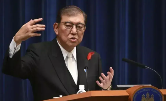 石破茂试图将美债武器化，却依旧未能阻止美国一项新的加征关税措施落地实施根据《