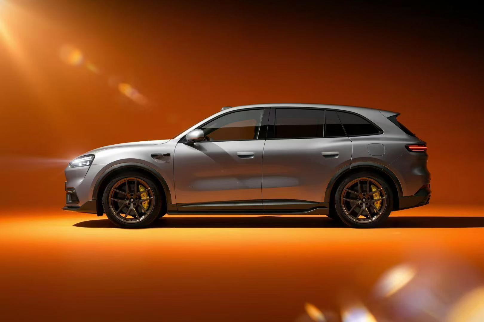 问界M6｜即将登场🚗太帅了吧。满配黑科技已就位‼️答案，即将揭晓！