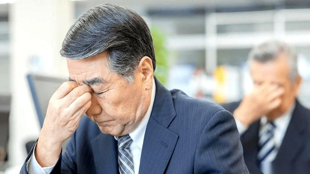 近期网传的一则关于国内人口形势的观察报告，硬生生把几组社会现象撞在了一起，画面极