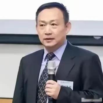卢麒元这句话，道破百年隐痛：顶层若烂了根，再盛的枝叶也会枯！​​卢麒元曾说过一