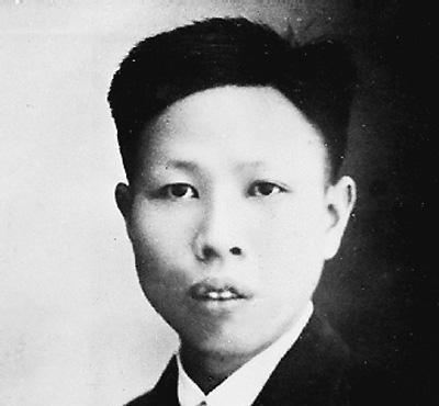 1950年，一个穿着破烂的妇女，带着女儿到北京饭店，怯生生不敢说话，小女孩的一句