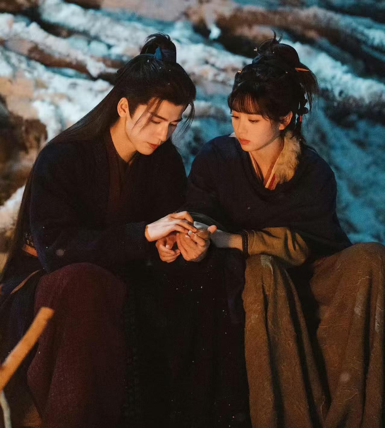 《逐玉》40集全部追完了，谢征武安侯这个名号纯属浪得虚名。1-15集，谢征被打伤