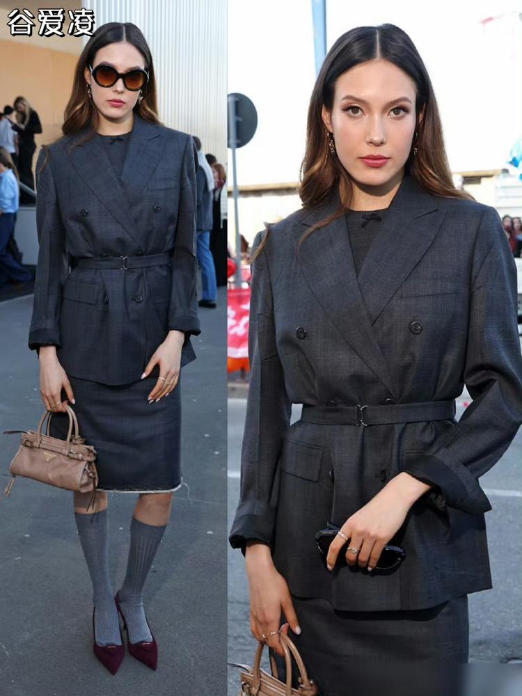 杨幂这次栽惨了！米兰时装周，Prada全球代言人竟被挤到第二排，眼睁睁看着谷爱凌