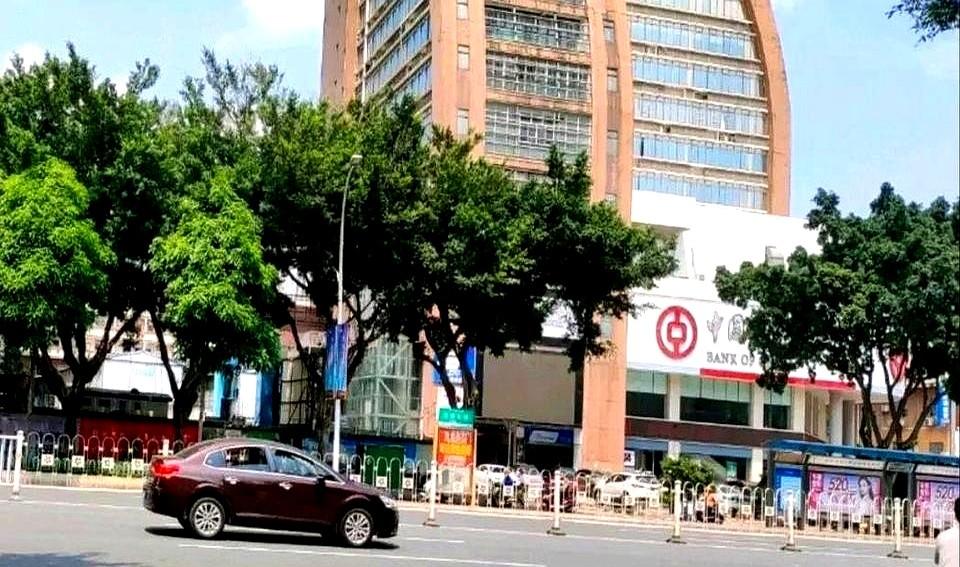 南宁市各区人口排行榜看到良庆区61万人的数据突然有点感慨，记得以前这边还到处是