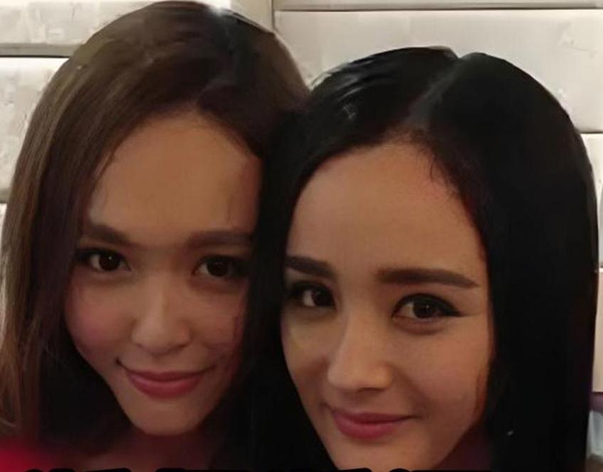 在2026年米兰时装周上，杨幂和唐嫣作为顶奢代言人惊艳亮相，引发全网热议。杨幂