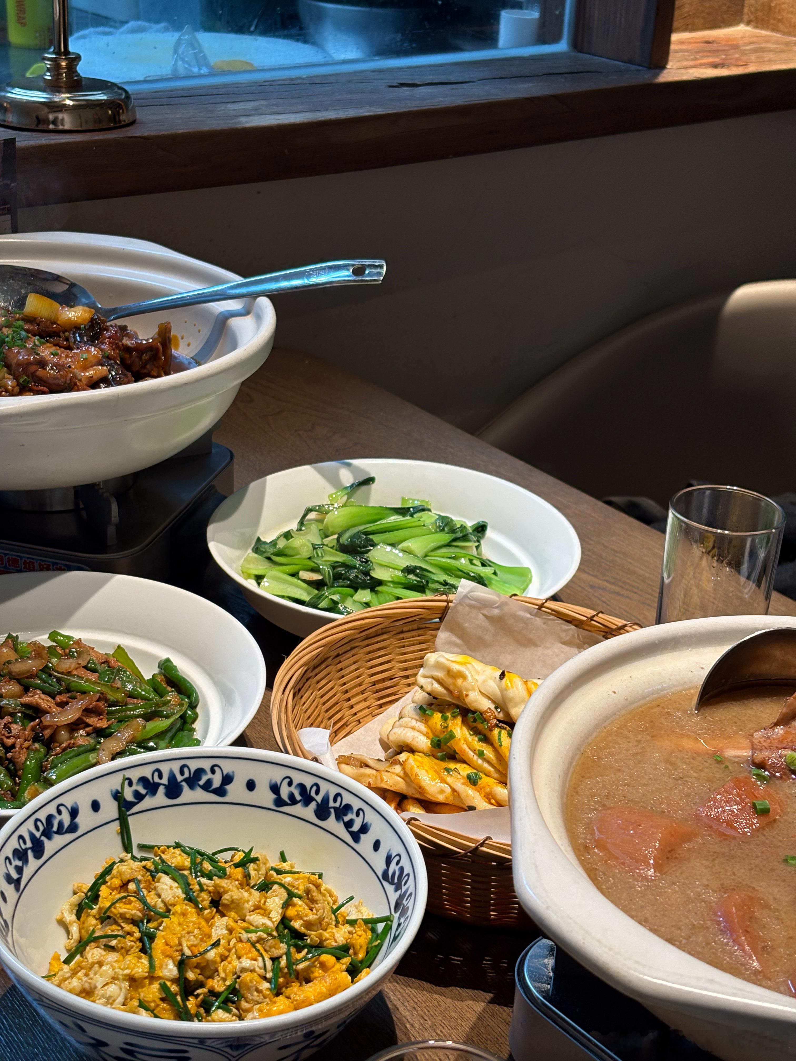 跟大哥们恰一顿沾沾喜气武汉