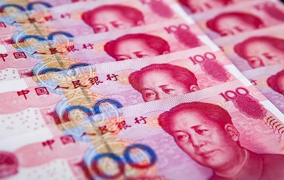 人民币被严重低估，再不升值全世界都受不了了。目前中国的工业产值已经达到了全球的三