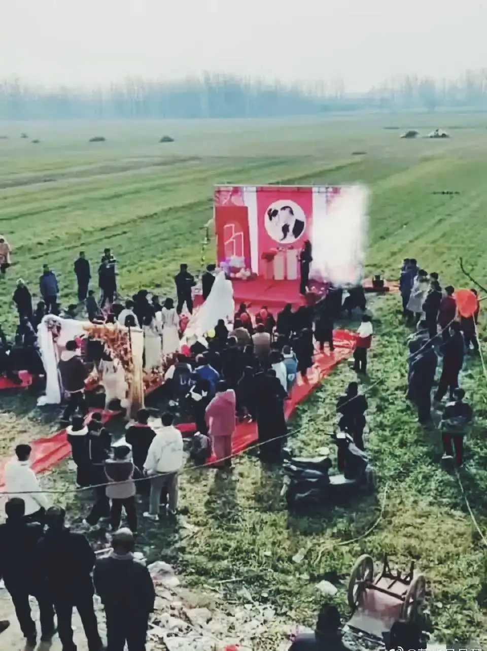 户外婚礼需谨慎一不小心就成这样