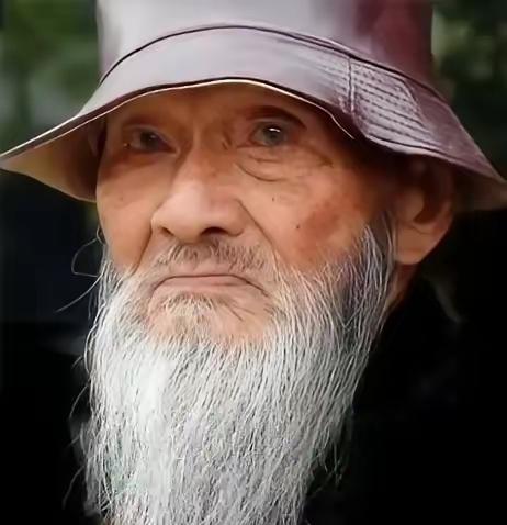 1995年，“中国长寿之王”龚来发去世，终身未娶活到133岁，匪夷所思的是，他有