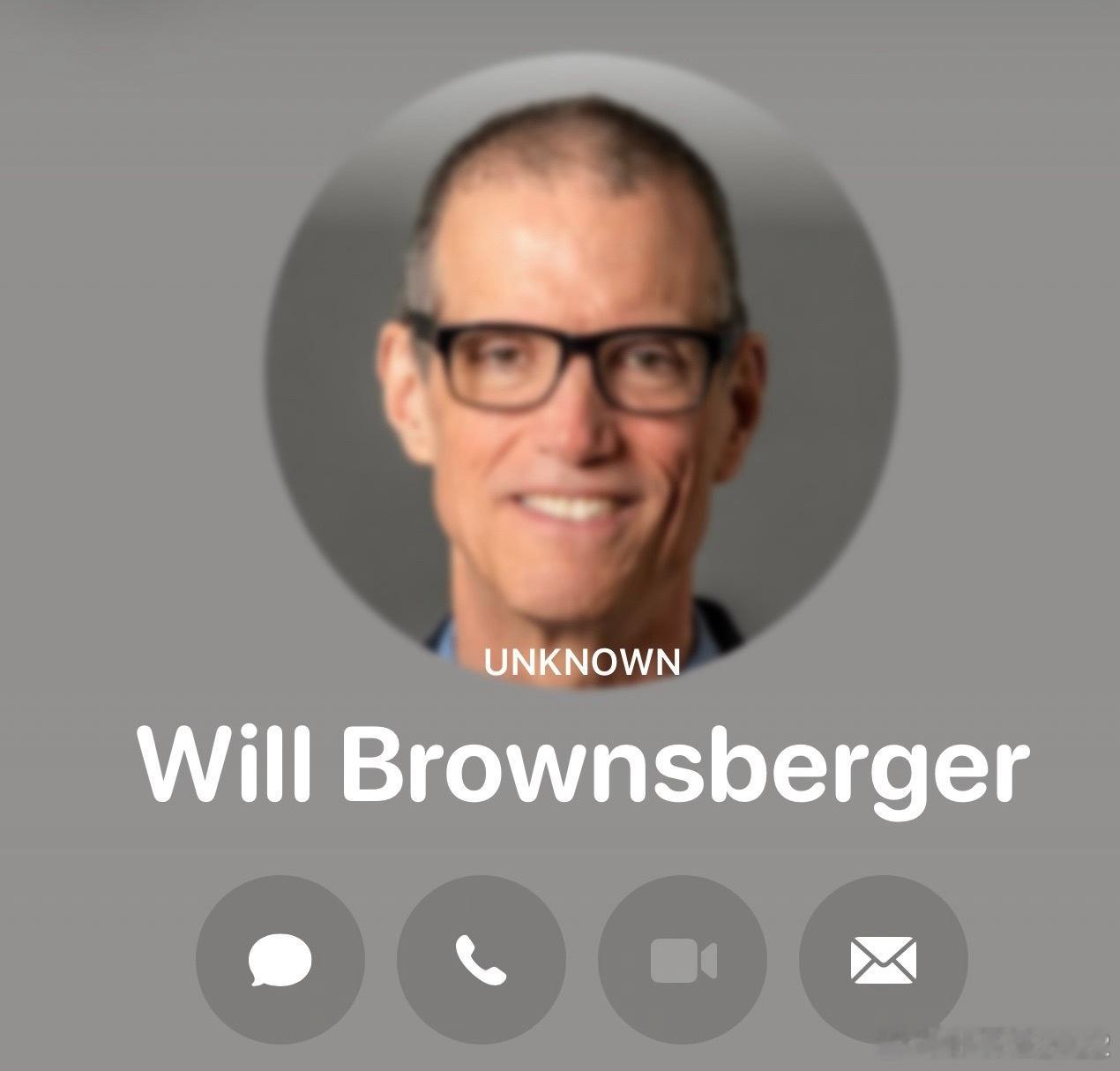 今天下午收到房产税账单后，马上给波士顿市政府房产税办公室打了电话，是一位男士接听