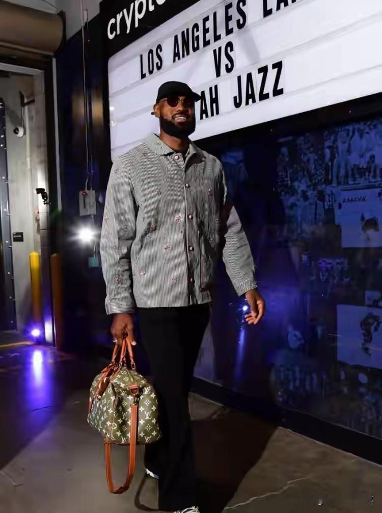 湖人超级球星詹姆斯真是太看不起鹈鹕了！今天湖人将会在主场迎战鹈鹕，值得注意的是，