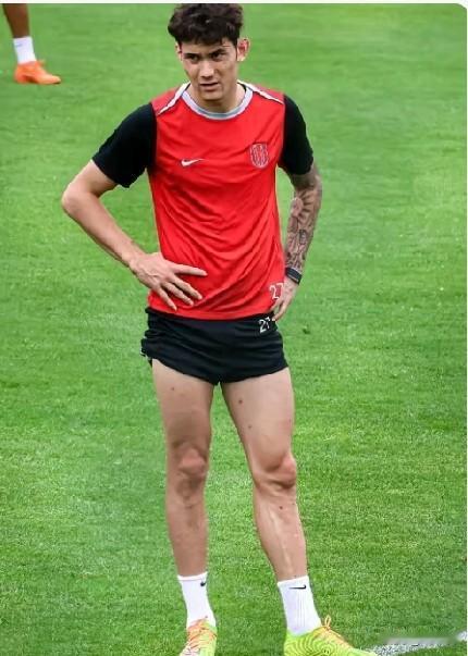 安东尼奥挂帅的U23国足赢完，邵佳一挂帅的国足也赢了。明天又该U23国足对阵泰国
