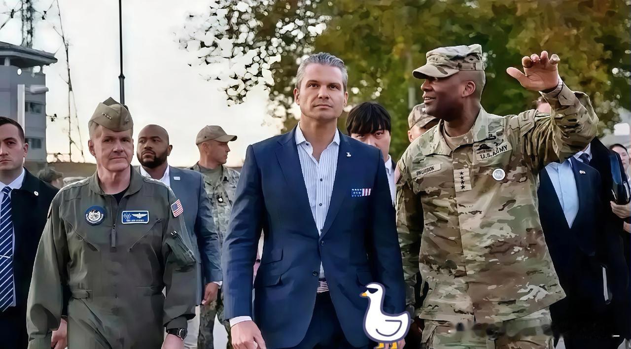 刚刚刷到一个最新消息！美国战争部长突然宣布当地时间11月13日，美国国防部长