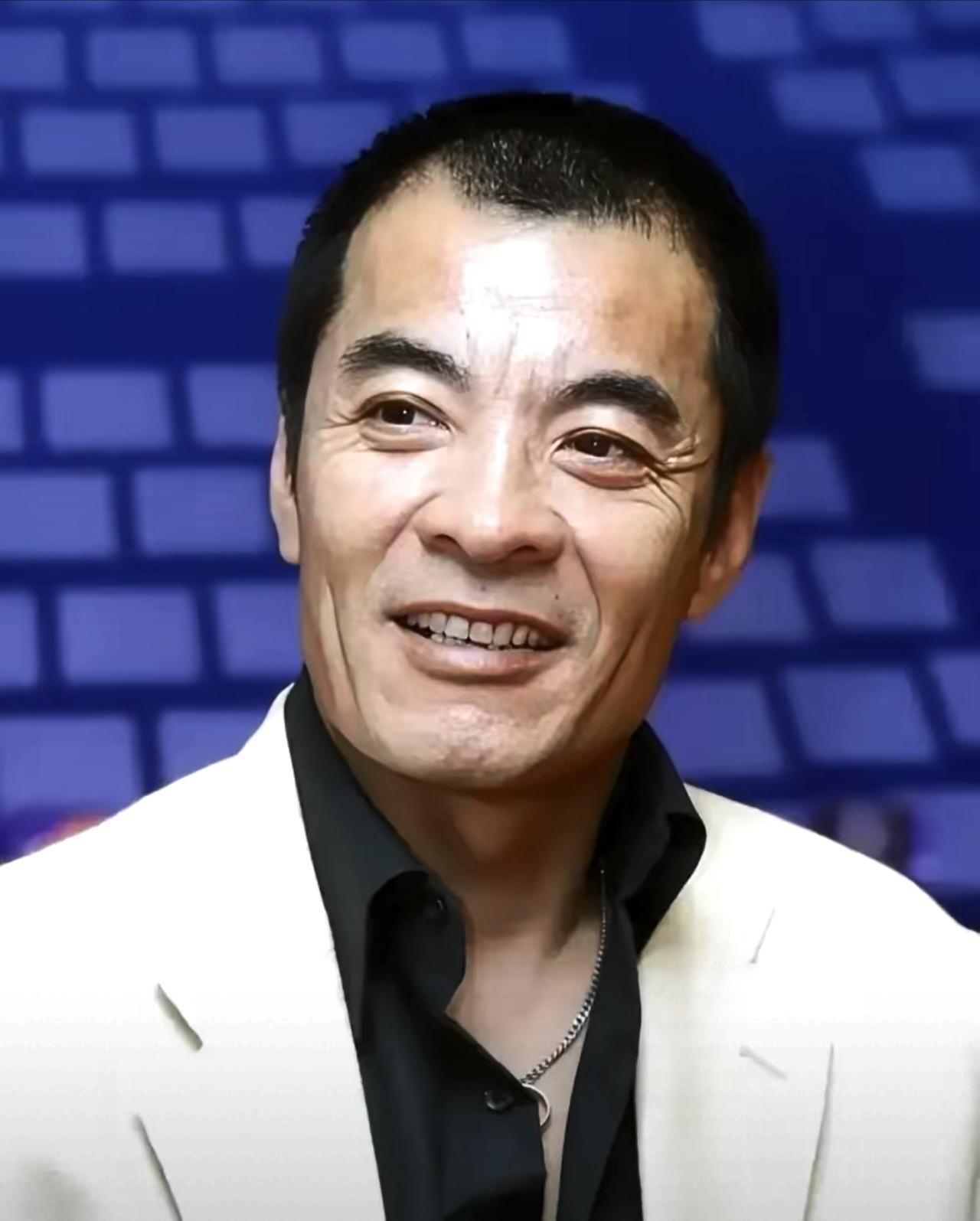 演员刘威说：“我和何晴真正在一起，大概是三年吧，外界说我俩结婚了，但其实没有，那