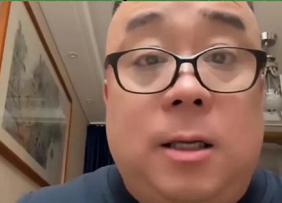 杨老五的前徒弟虎哥豹哥因为被清门，特别生气，这几天在网上一个劲反击。提到了收徒宴