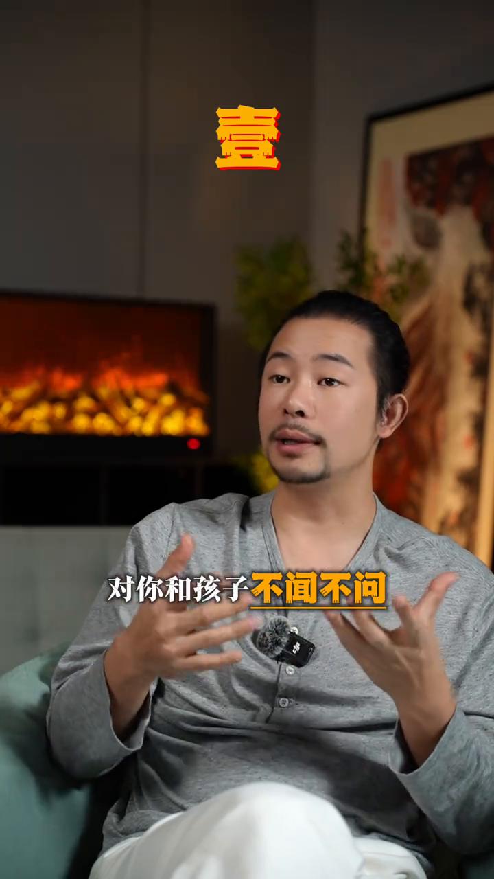 很多男人的身边一旦出现了他触手可及的新人，那他对你的态度就会发生翻天覆地的变化。