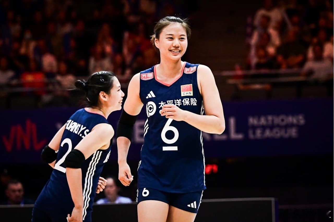 中国女排1比3波兰女排龚翔宇说年轻球员有闪光点赛后，中国女排队长龚翔宇表示，中国