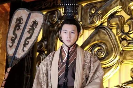 公元前180年11月，刘恒登上皇位。过了两个月，他的4个亲生儿子全部"病死"。4