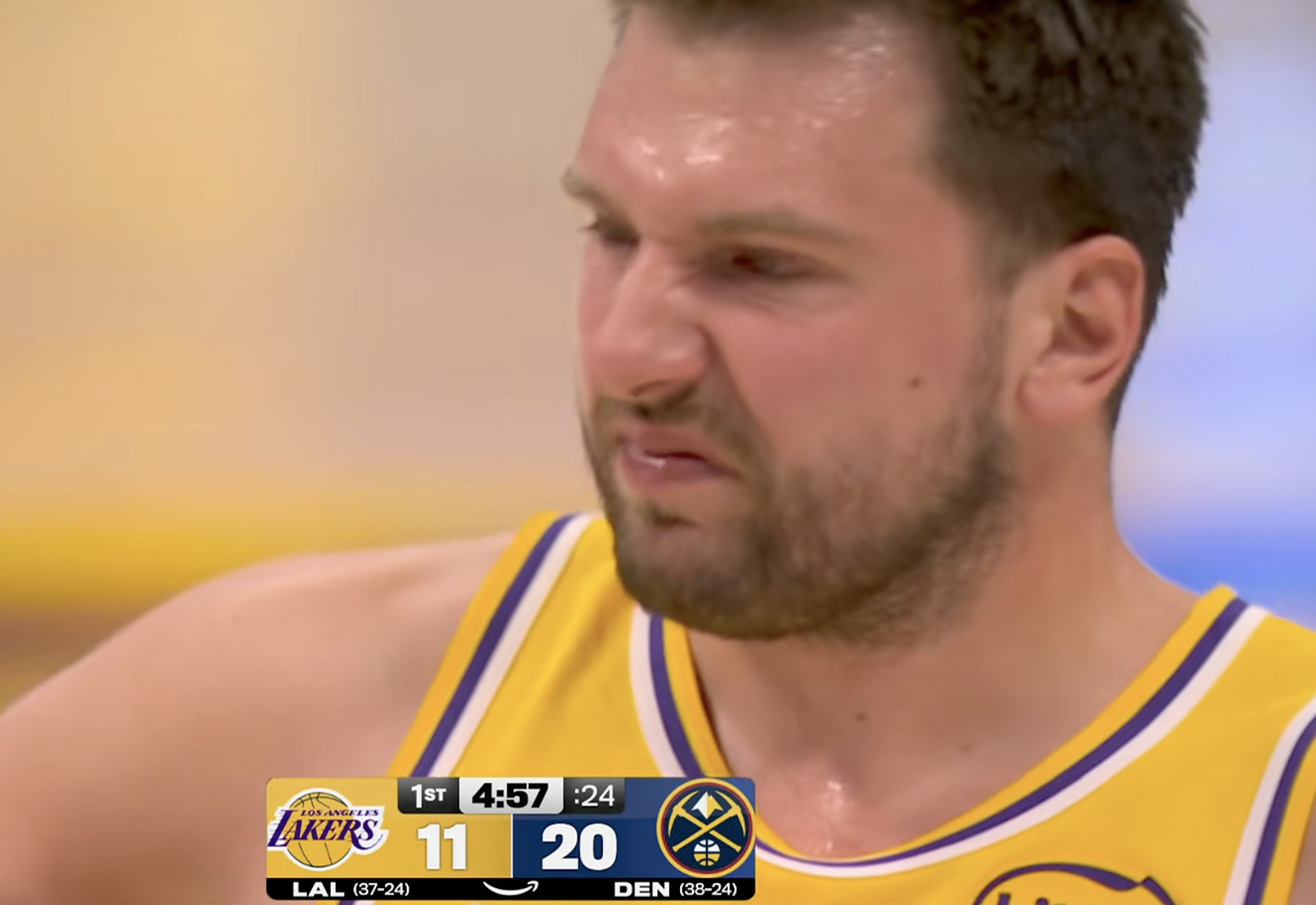 吹约基奇犯规，掘金挑战了