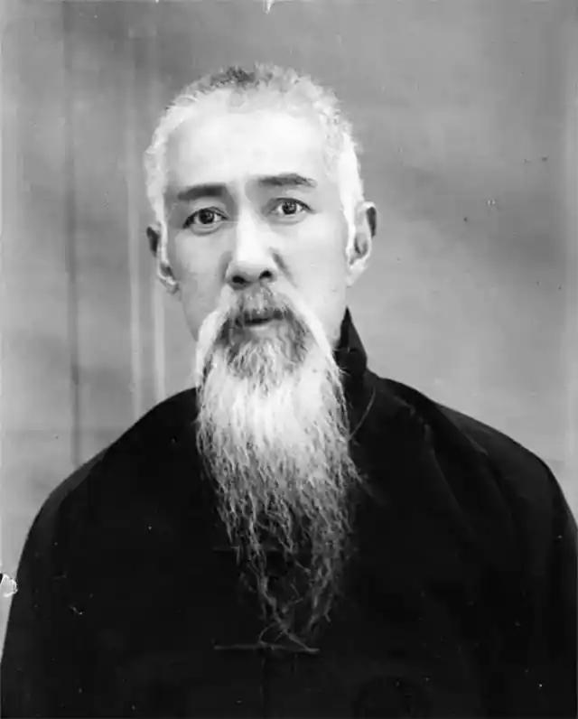 1922年，上海滩的名流圈，人们都在津津乐道一个大瓜！孙总理家17岁的七