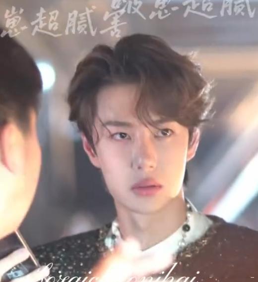 王一博粉丝保密协议到期了吗怎么19年根现在长得完全不一样了