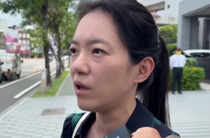 今天，陈水扁女儿陈幸妤在受访时毫不避讳地抨击赵建铭的感情生活，指控其长期处于“惯