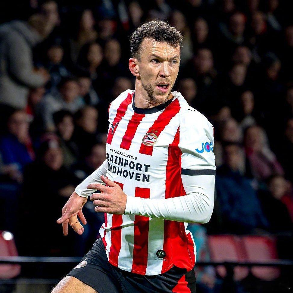 【经验丰富的老将】迪马济奥：国米需要补强右边路，邓弗里斯至少伤停至3月，原来的优