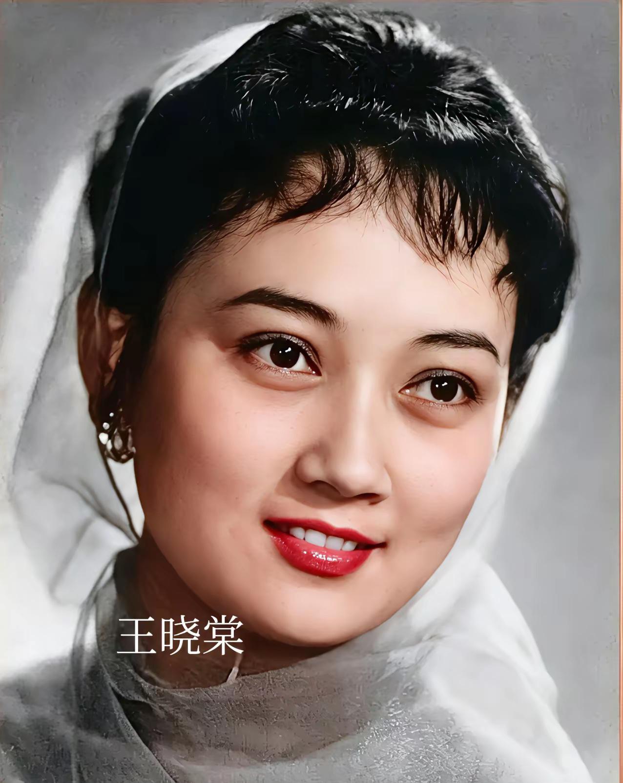 王晓棠和杨丽坤才是真正的天然美人，两位佳人那纯天然的美，成为几代人的回忆！第