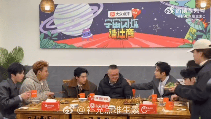 原来在娱乐圈最乱的不是男女关系而是辈分关系，黄晓明就闹了一个大乌龙。他招呼