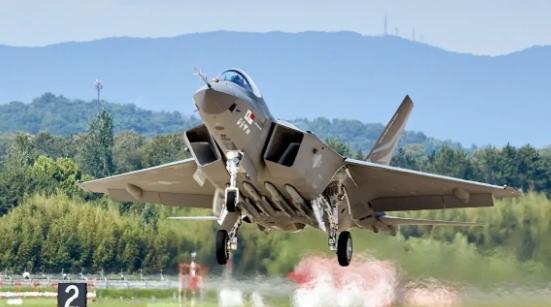 迪拜航展结束了，阿联酋大概率会采购韩国的KF-21五代机，让韩国捡大便宜了！此前