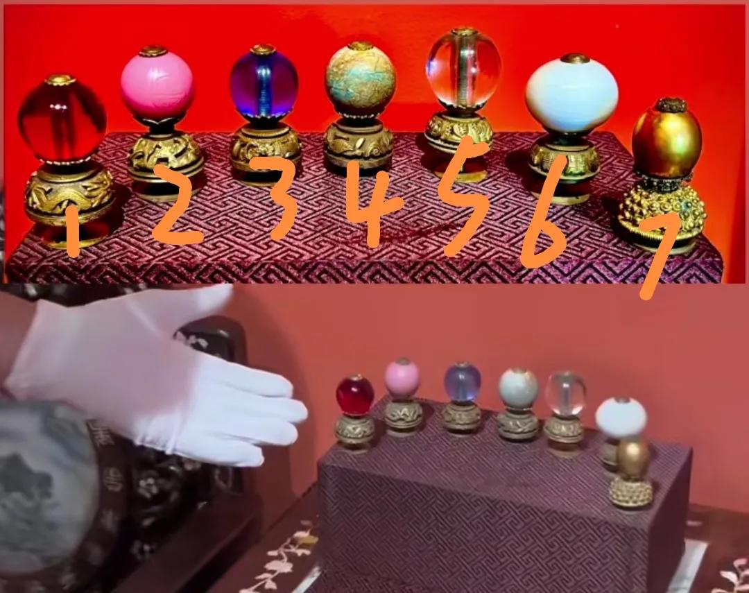 清朝一至七品帽顶级别标配“宝石”。