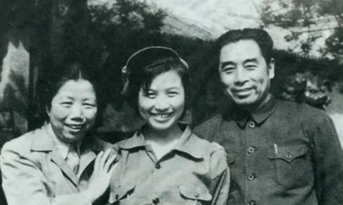 1960年3月5日，周总理62岁生日，养女孙维世为他准备了一碗炸酱面，他的脸色立