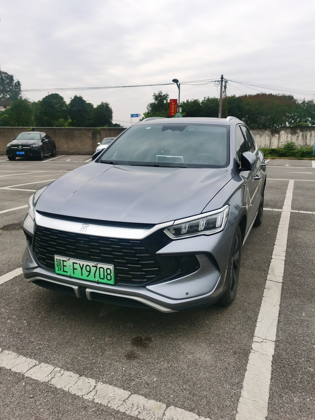 洗车时发现的做工真的一言难尽啊一、情况描述之前洗车，无意当中发现了自己车子的