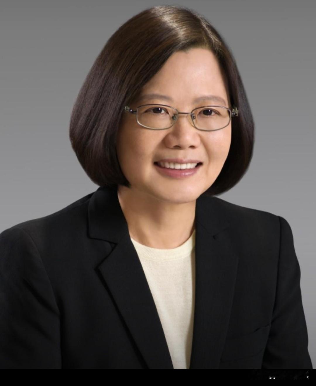 台海政坛彻底炸了锅！素有“反独”硬骨头之称的国民党主席郑丽文，一番话直接搅乱了岛