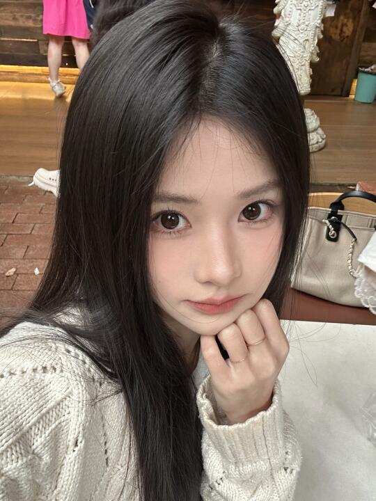 左右脸风格不一样