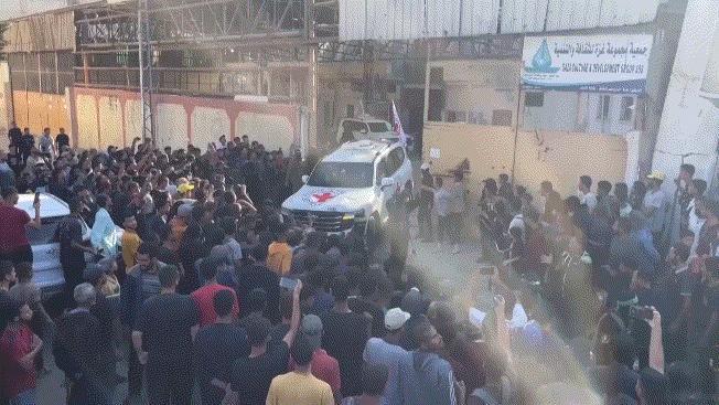 哈以开始交换被扣人员，英媒：哈马斯调动7000名军人，重新控制加沙。加沙停火