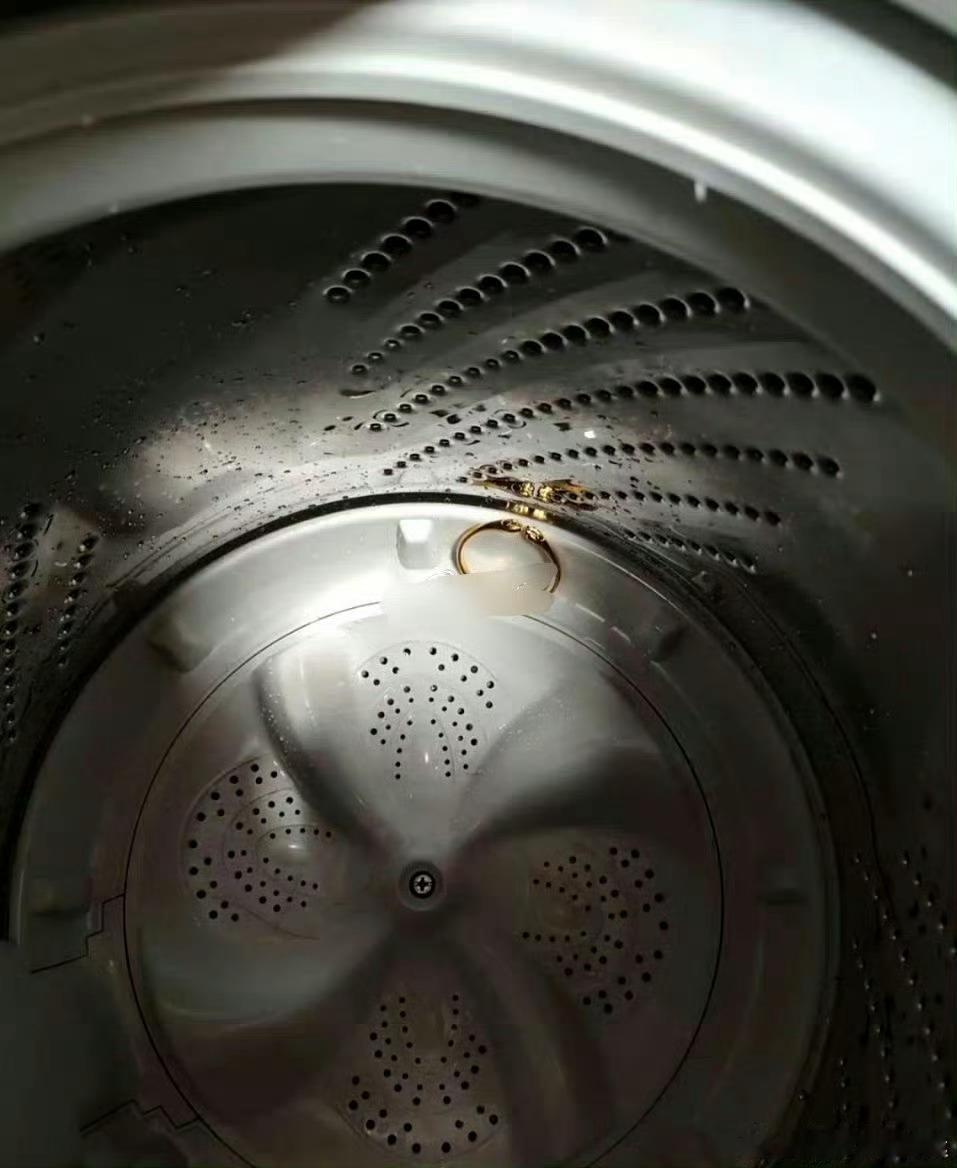 洗衣服的时候忘记拿出来了，洗衣机洗了一个小时，还能要吗​​​