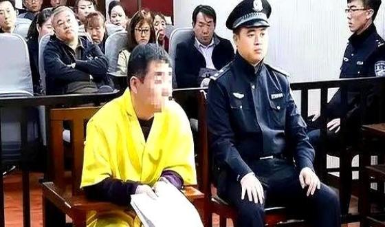 “这就是欺负人的下场！”2005年辽宁，一脑癌男子，术后欠债靠修自行艰难生活，结