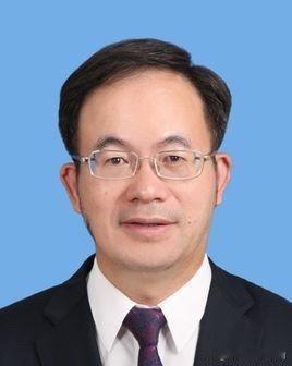 广东纪委真给力！逮虎力度持续升级，云浮市委原书记卢荣春受不了压力，节后上岗主动投