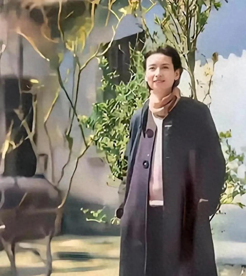徐志摩爱而不得的林徽因中年真实颜值曝光，大家认得出她吗？快来看看她的模样！19