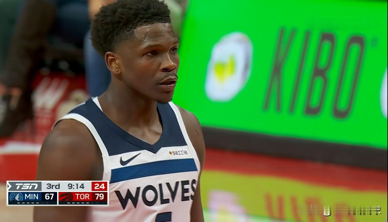 森林狼巨星爱德华兹的三分球真是无药可救了！虽然今天森林狼在客场以128：126险