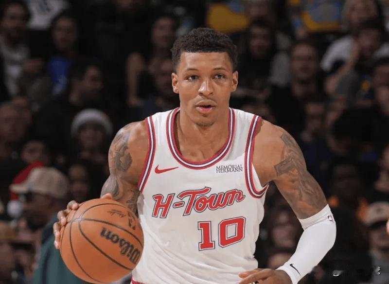 火箭这赛季打到现在，小贾巴里和谢泼德是年轻人里面进步最大的！今天，火箭主场击退