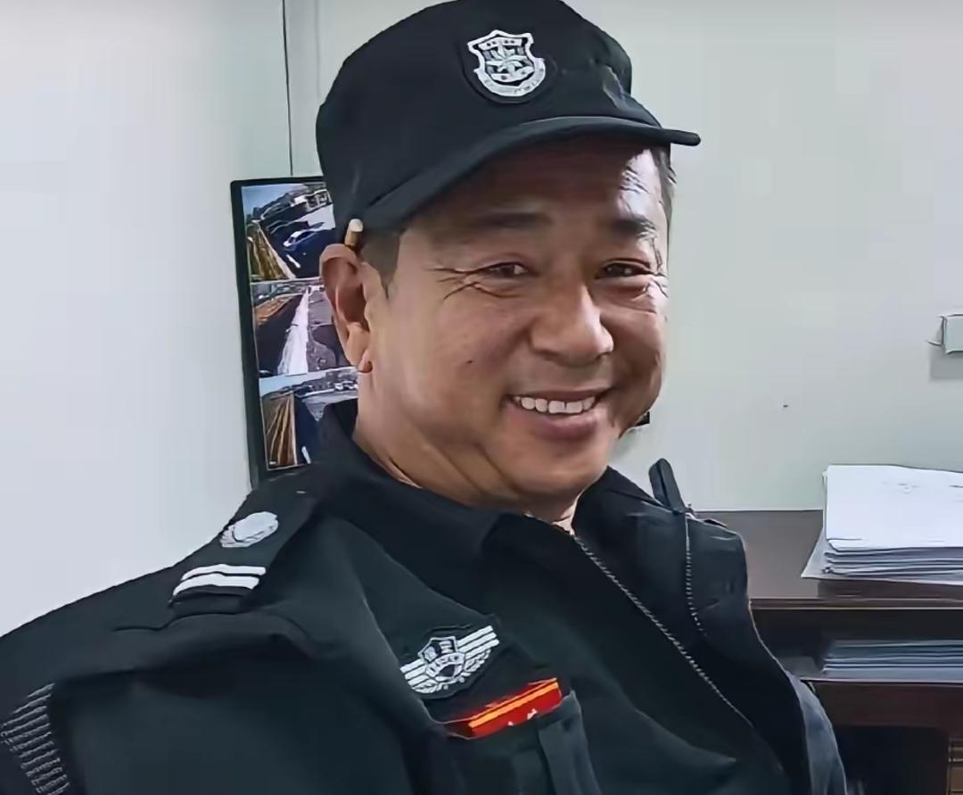 当保安你要时刻做好随时被辞退的心理准备。因为这个工作的不稳定性太强了，特别是在小