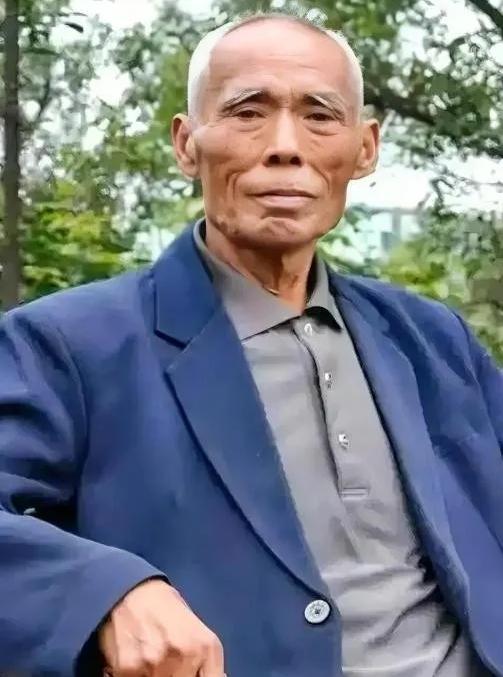 1949年，杀害过小萝卜头的国民党特务杨钦典，偷偷将19名革命志士