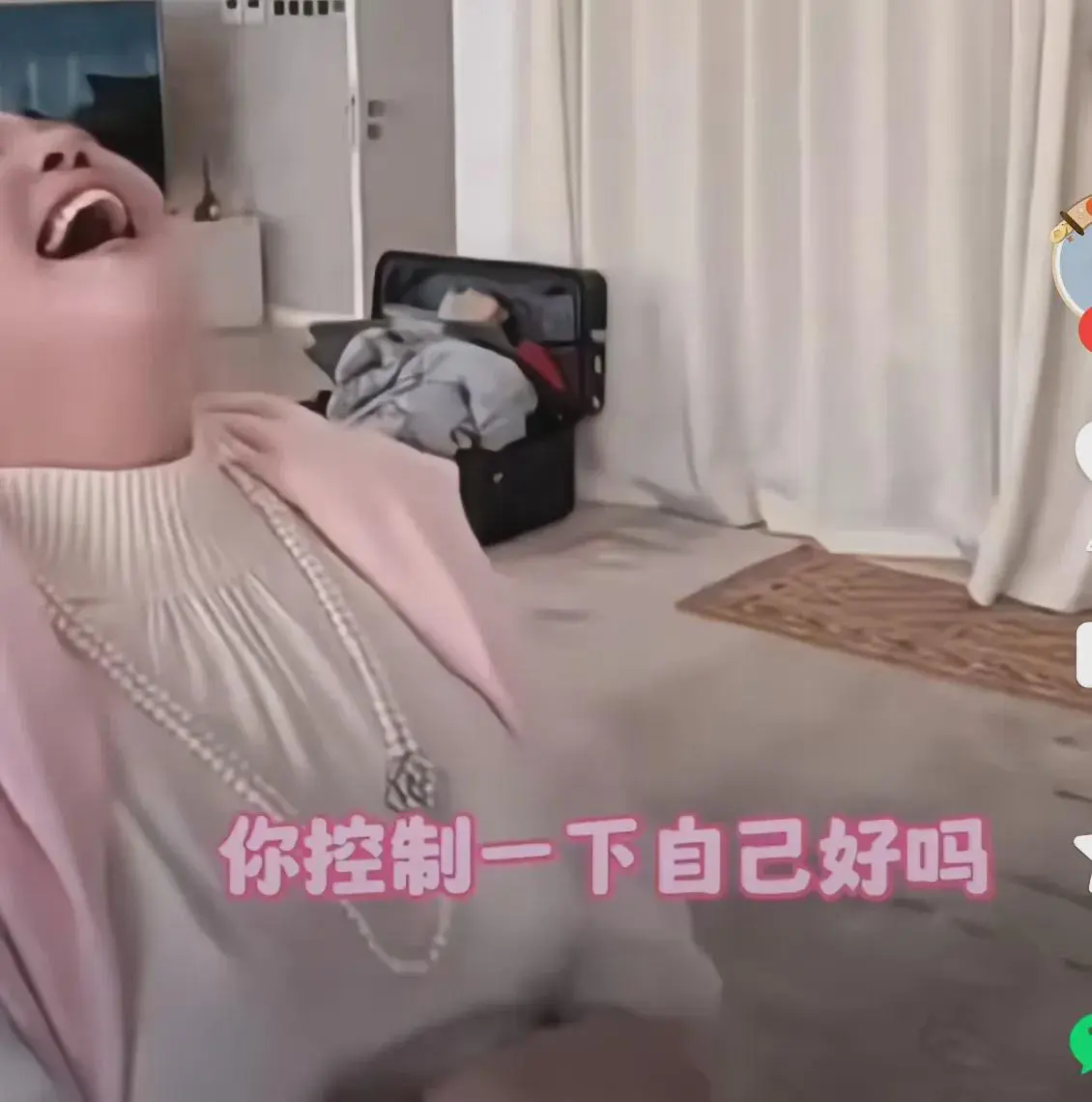 听闻这家人在直播间卖起了烧鸡，若不是在网上看到了太多她们家直播间卖鸡的画面，真的
