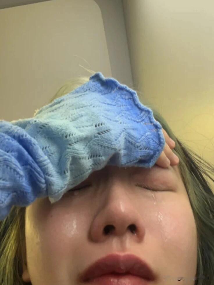 23岁确诊腰椎间盘突出，我的人生废了今天去医院确诊腰突了。太突然了一时无法接