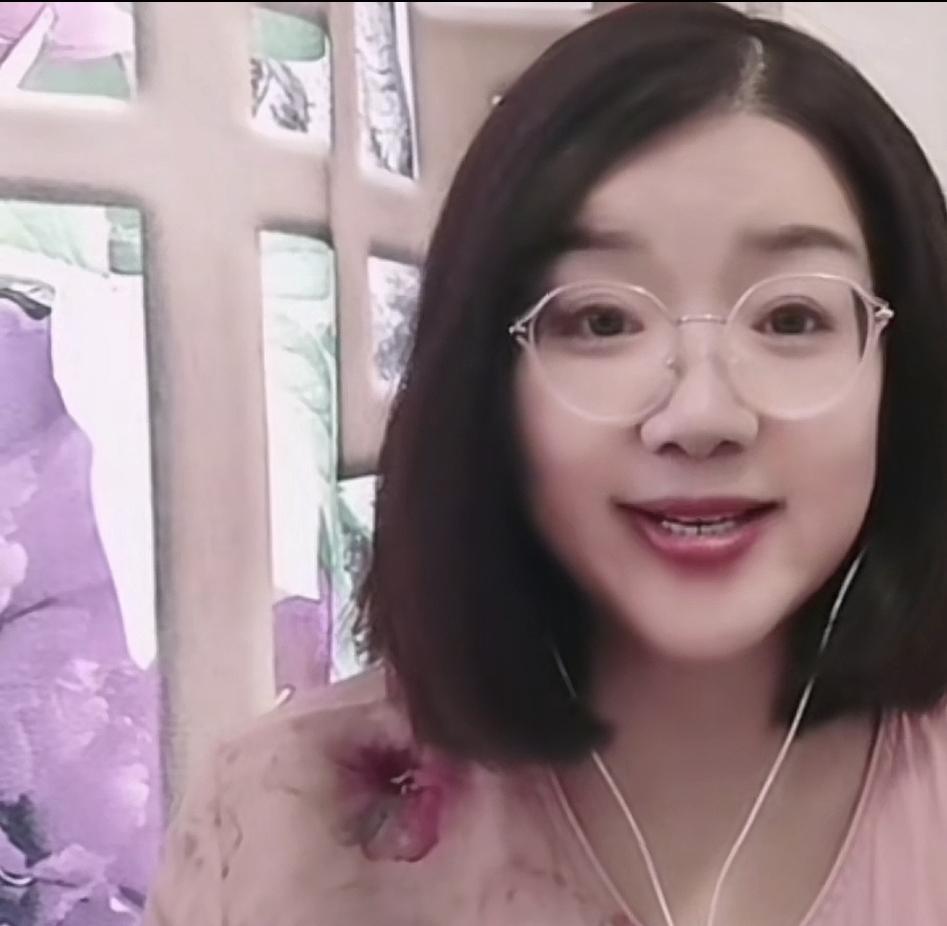 平时在网上可是没少发声，现在机会来了，最好是本人亲自去，把话说清楚。